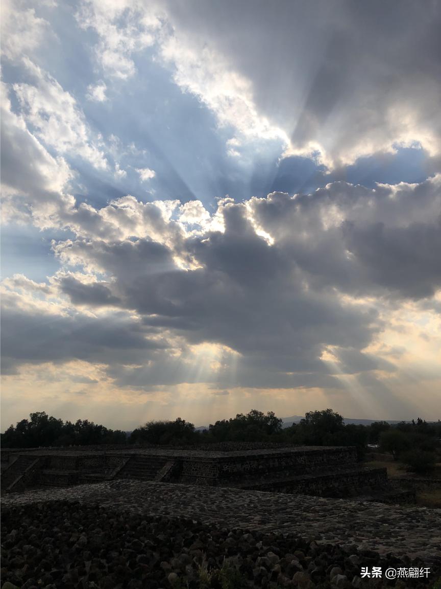 “踏迹古文明、晓看日月辉”— 除夕墨西哥金字塔一日游记