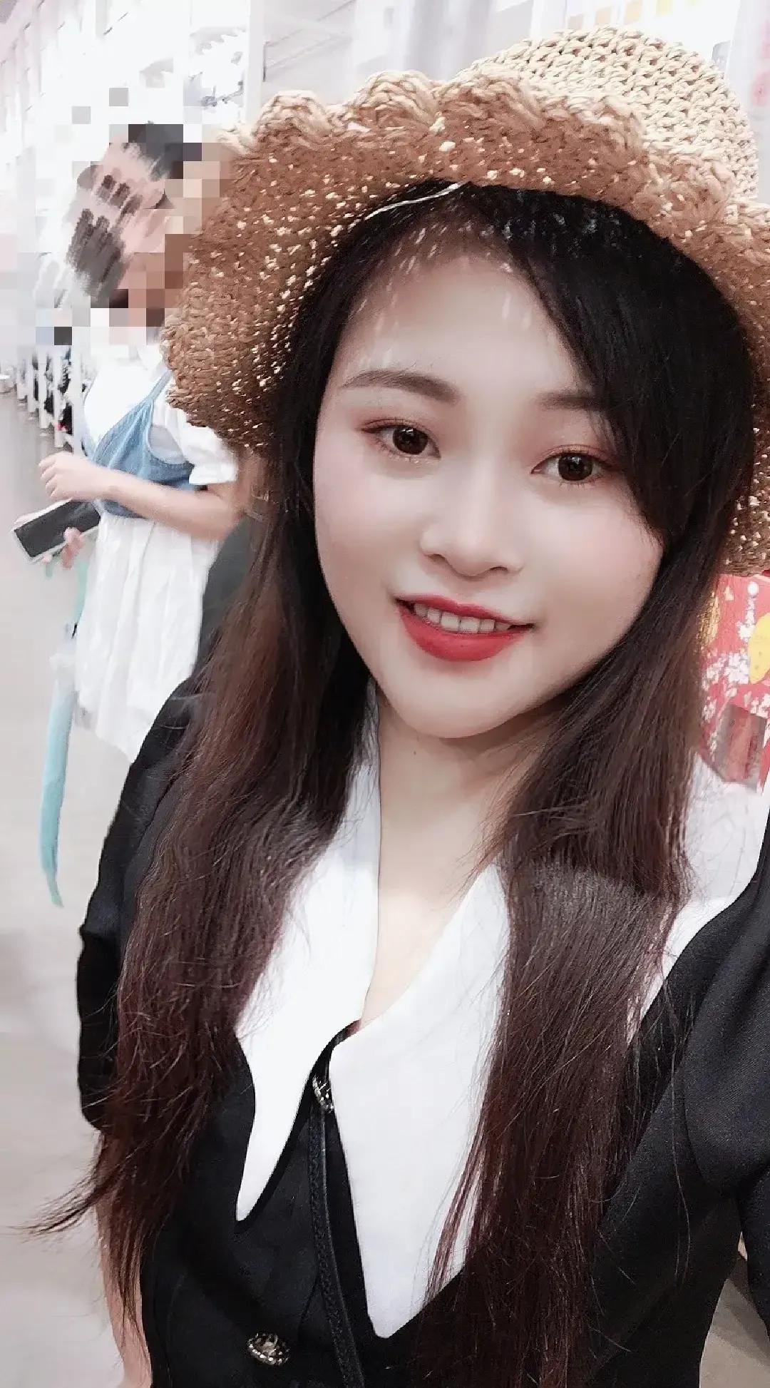 从小跟在我屁股后面的跟屁虫，她最后成了我的妻子