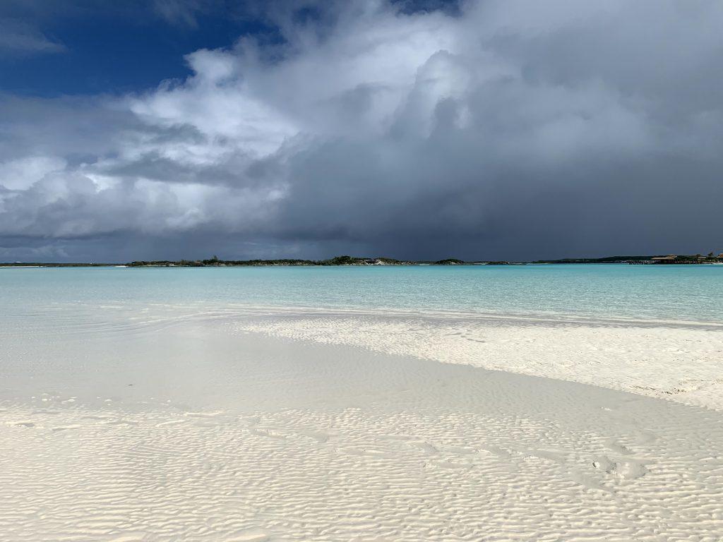 巴哈马猪岛旅游最新视频,巴哈马猪岛旅游