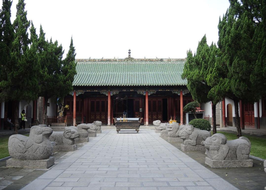 郑州大城隍庙,郑州城隍庙里面讲解