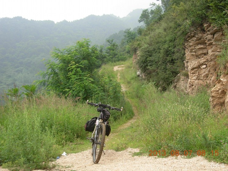 骑行漫山,骆驼鞍返回,初探水泉溪后门,自己又脱队单飘了!
