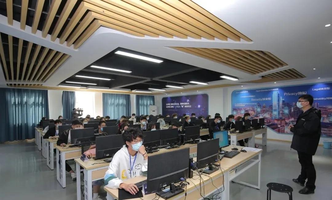 未来可期青春不散场原声,未来可期青春不打烊