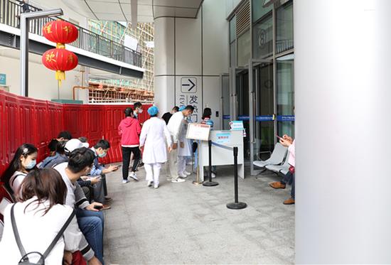 怀疑感染冠状病毒去医院,怀疑自己感染了新冠病毒去哪检测