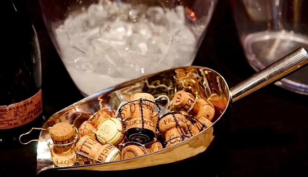 颜值与味道并存的一款起泡酒,好喝且有意义的起泡酒