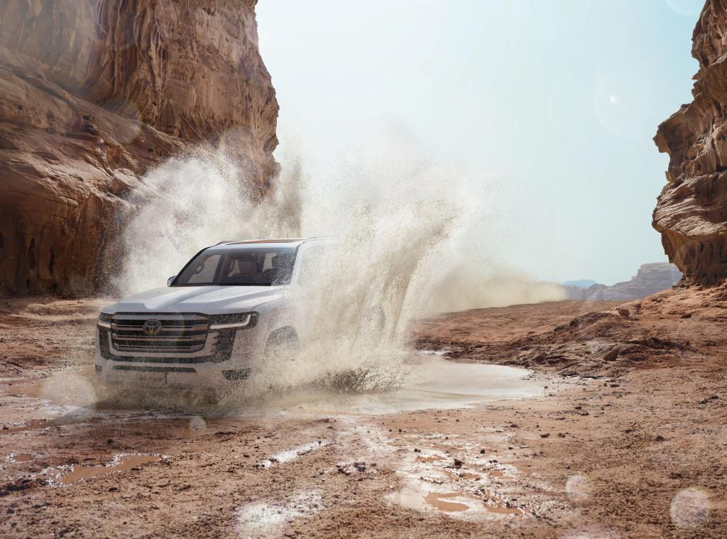 全新丰田兰德酷路泽高性能越野版,丰田兰德酷路泽黑金刚测试