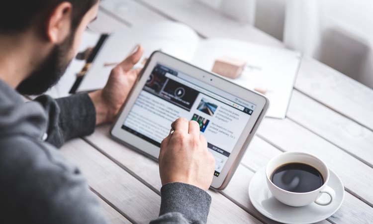 学日语的文科生就业前景好的专业,文科生考研什么专业就业前景好