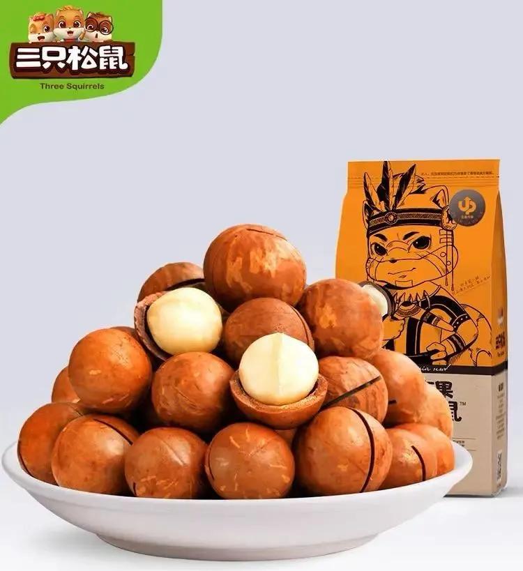 狂砍SKU后回归坚果，进军4万优质分销门店，三只松鼠要干票大的