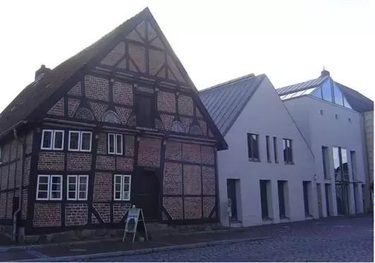 闀滃ご涓嬬殑寰峰啗,鍟嗗懆涓撴爮