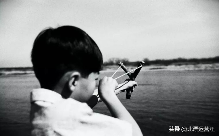 80后的童年回忆踢瓦片,北方80后小时候的瓦片