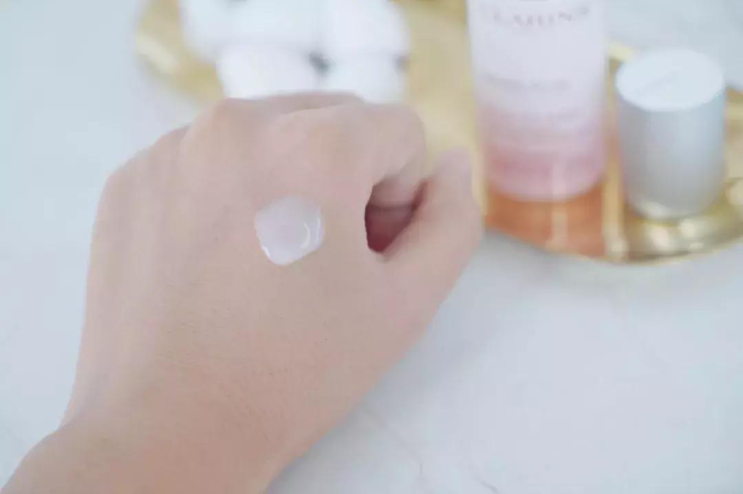 晒后修复四招拯救变成黑人的你