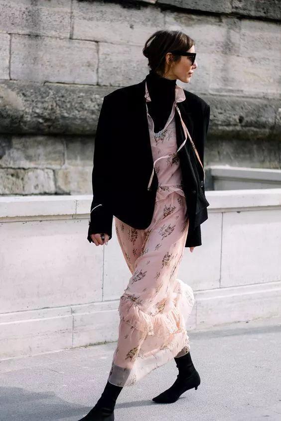 西装配裙子适合哪种发型,中长西装配什么裙子好看