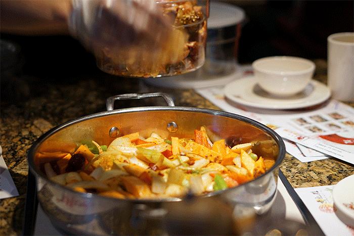 三汁焖锅学会这道菜保你吃不够,三汁焖锅黄记煌窍门