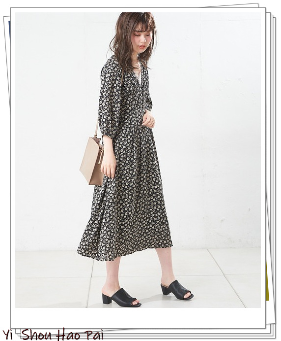 夏季黑色连衣裙穿搭图片大全,时尚穿搭黑色连衣裙时尚又修身