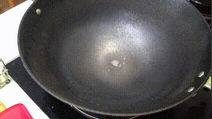 煎鸡蛋铁锅无涂层,铁锅几十元就能买到