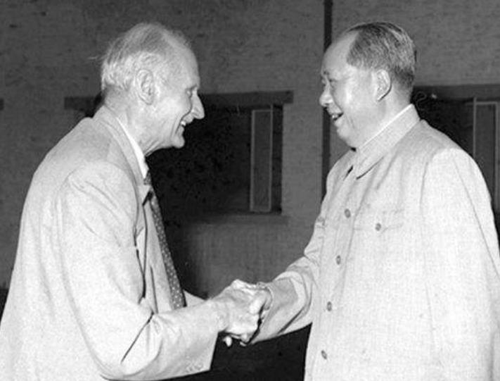 《毛*东泽**选集》:一本可以学习一辈子的书