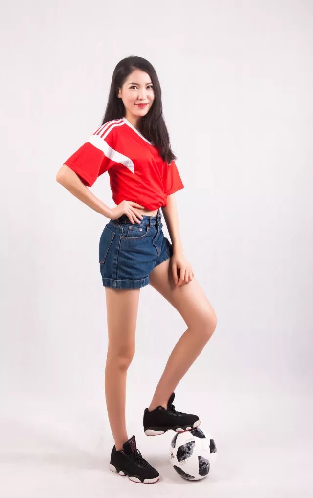 【足球头像】超美女生足球头像！