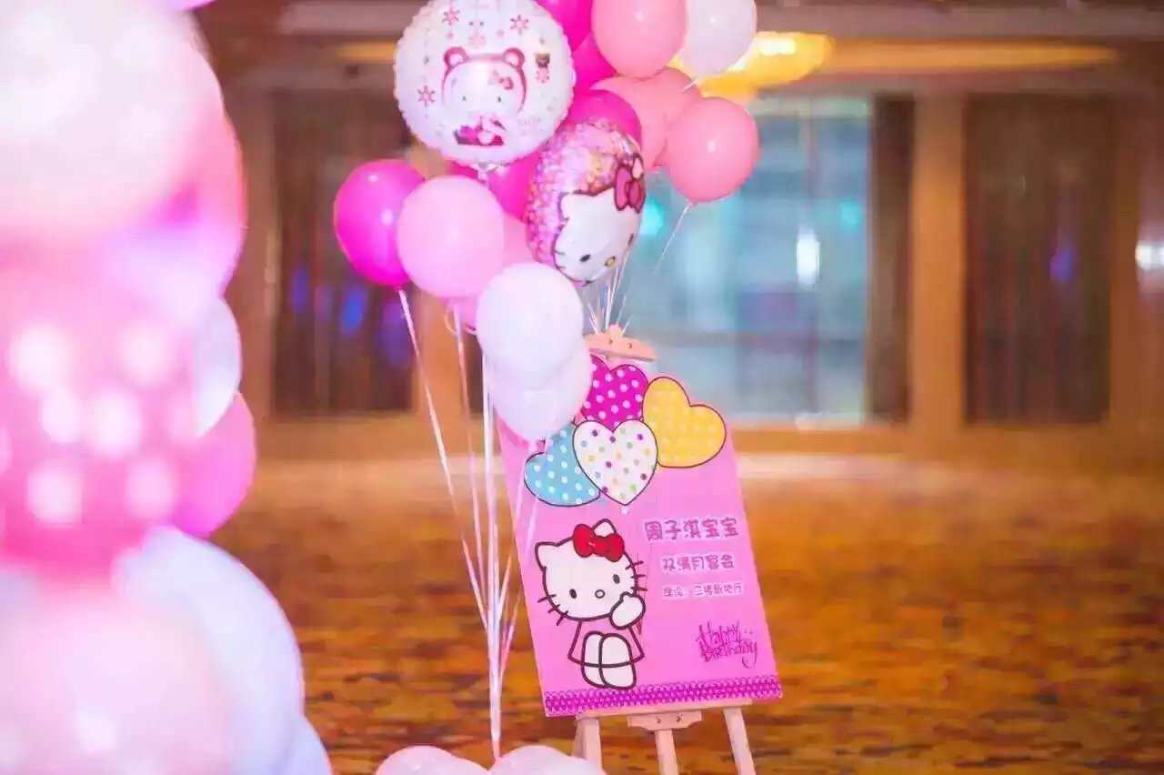 酒店给女朋友过浪漫生日怎么布置,生日酒店布置现场