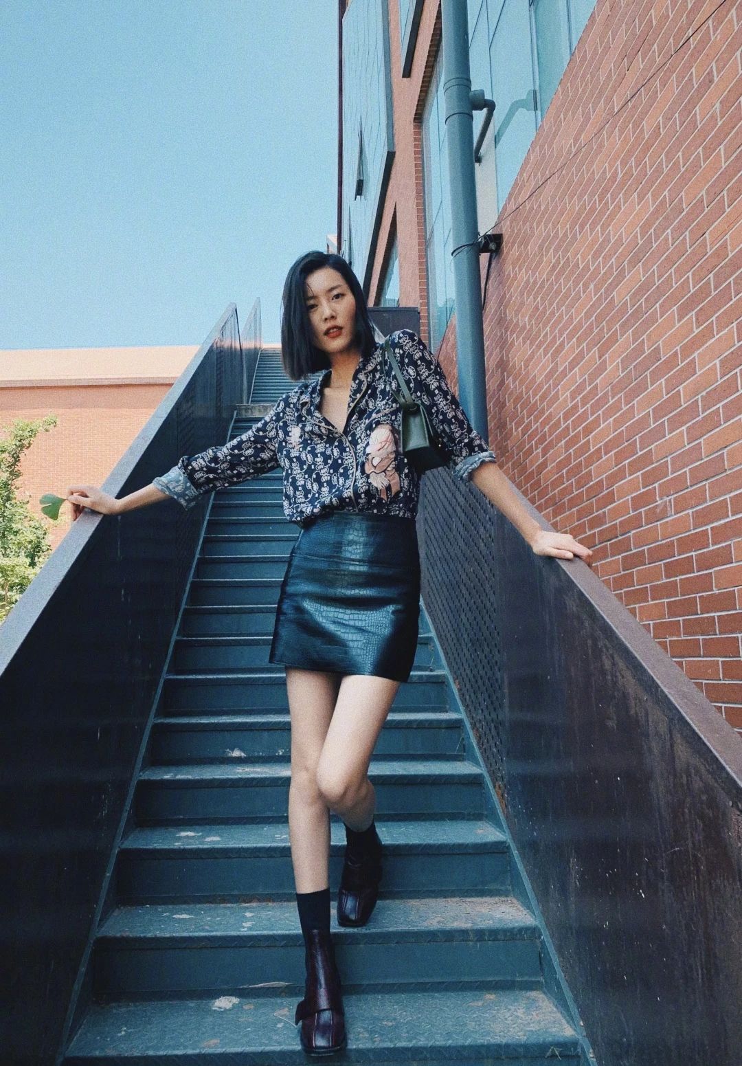 看见今年秋冬必入的第一双靴子，我方了……