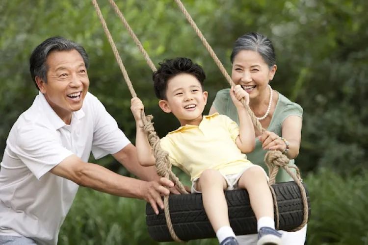 成家后最怕父母关心,成家以后父母联系的频率