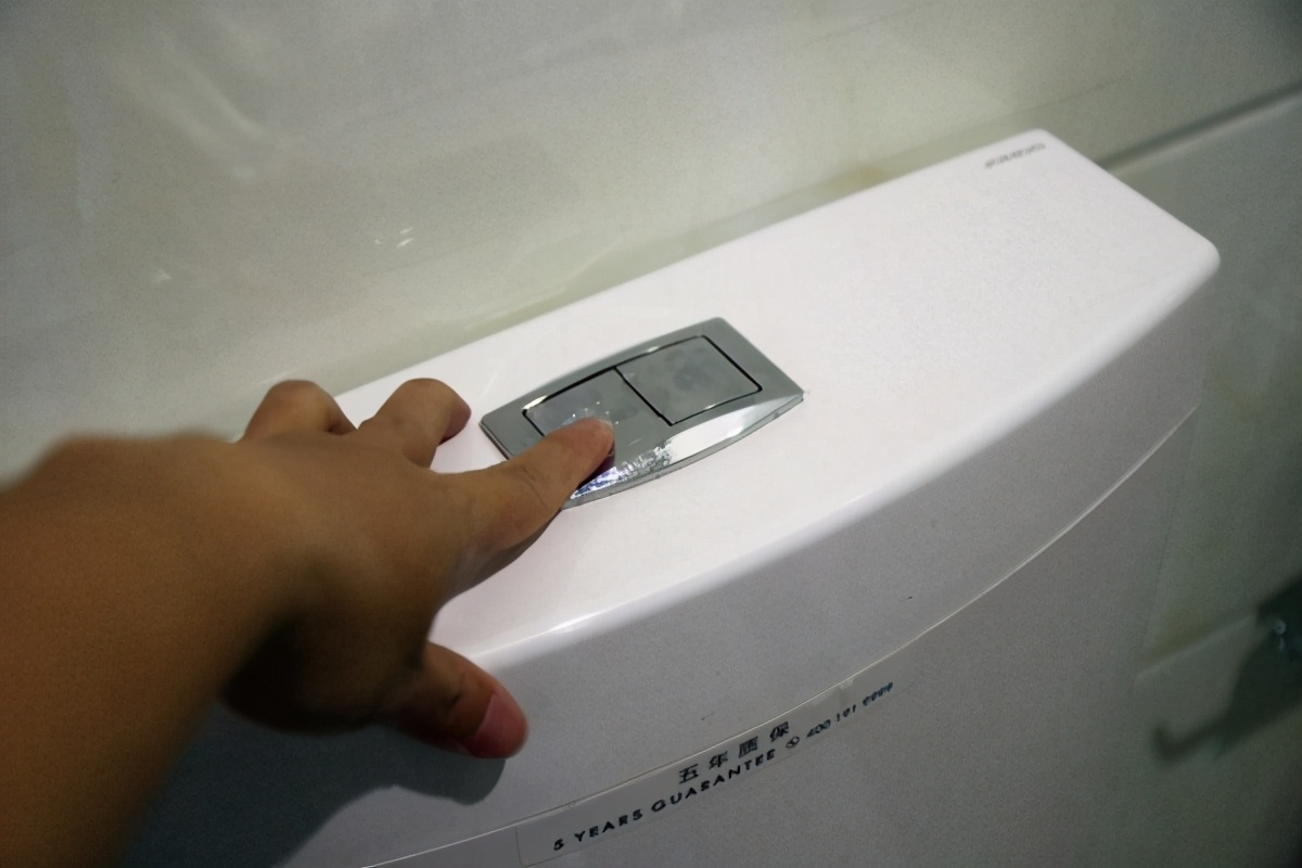 厕所改造增加一个蹲坑,厕所改装蹲厕多少钱