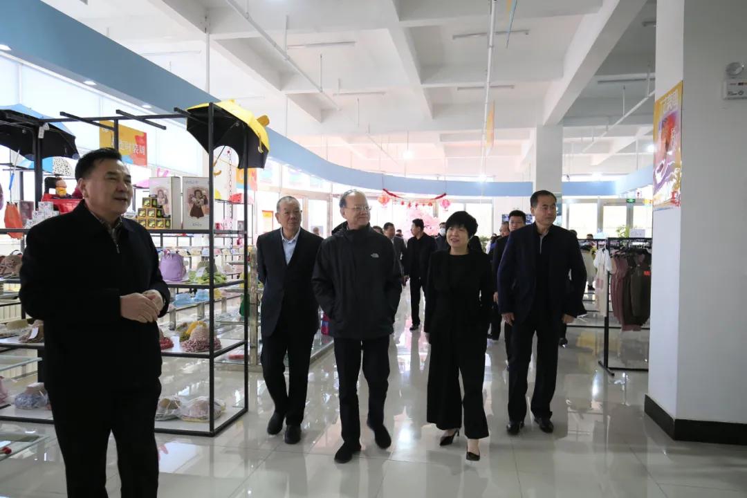 大连金州区冠军服装城4楼,大连冠军服装城衣服怎么样