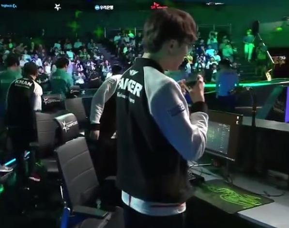 lck夏季赛faker替补skt新中单上场,skt王朝faker