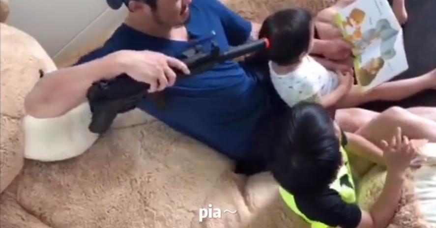 吴京儿子肌肉照,吴京儿子肌肉照片