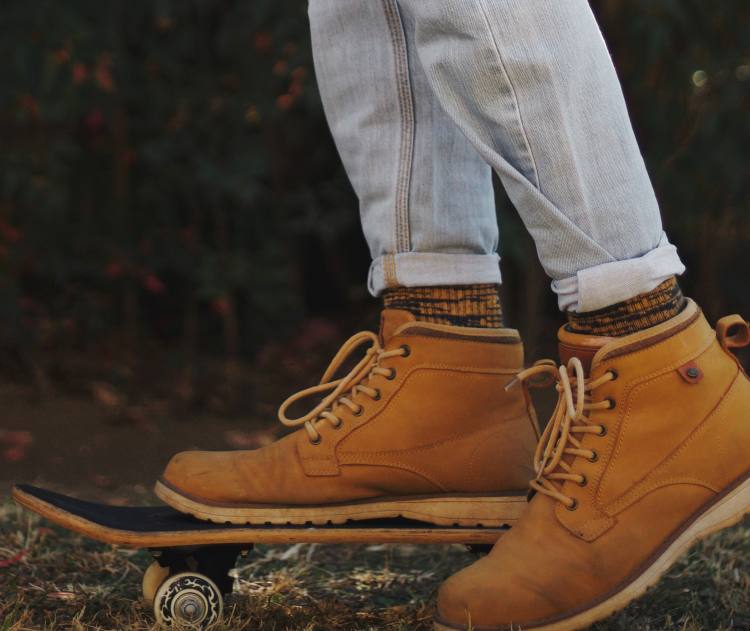 男生走进整形医院,男生去整容医院整容成女生的样子