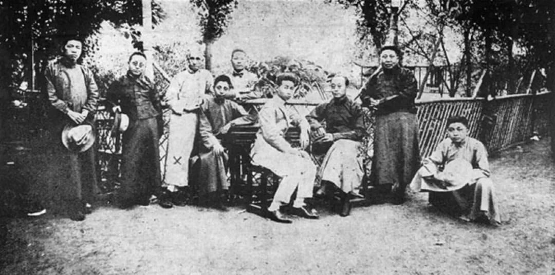 民国月份牌的市场收藏价格,民国时期古玩鉴宝视频