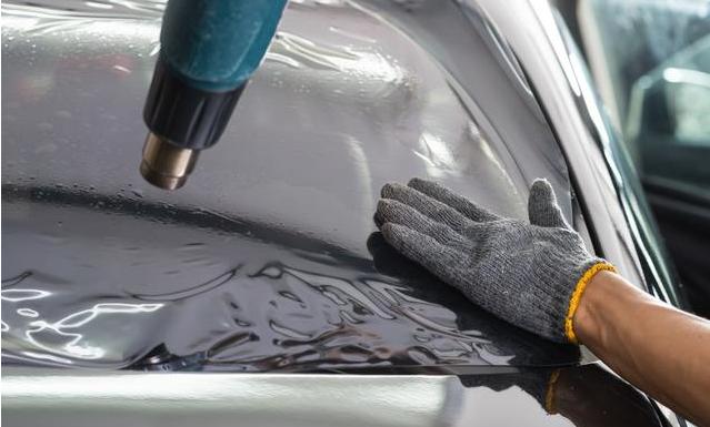 车玻璃膜起泡用吹风机可以除去吗,新几个月贴的车玻璃膜起泡