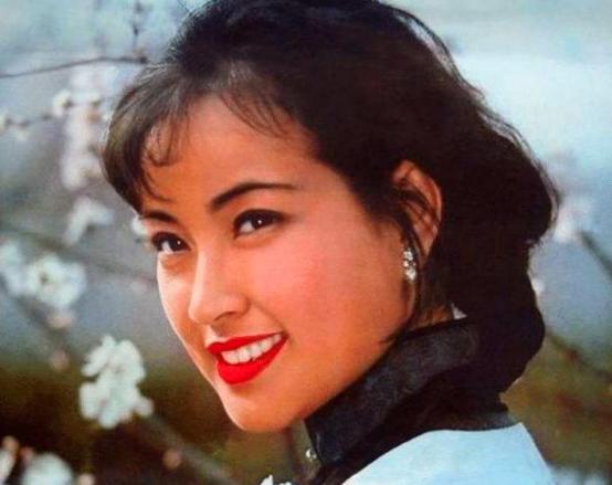 刘晓庆的四段婚姻与八段恋爱史,人生可以从头再来刘晓庆哪年出版