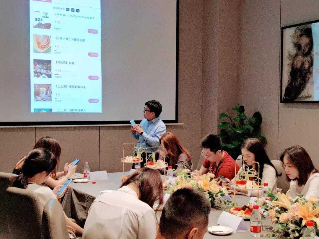 正弘城半年破10亿/加拿大国民咖啡、哥老官开出河南首店丨6月商报