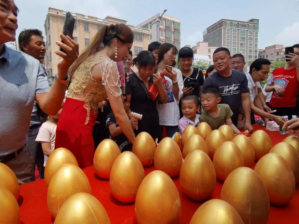 强辉陶瓷十大品牌排名,强辉瓷砖是陶瓷十大品牌吗