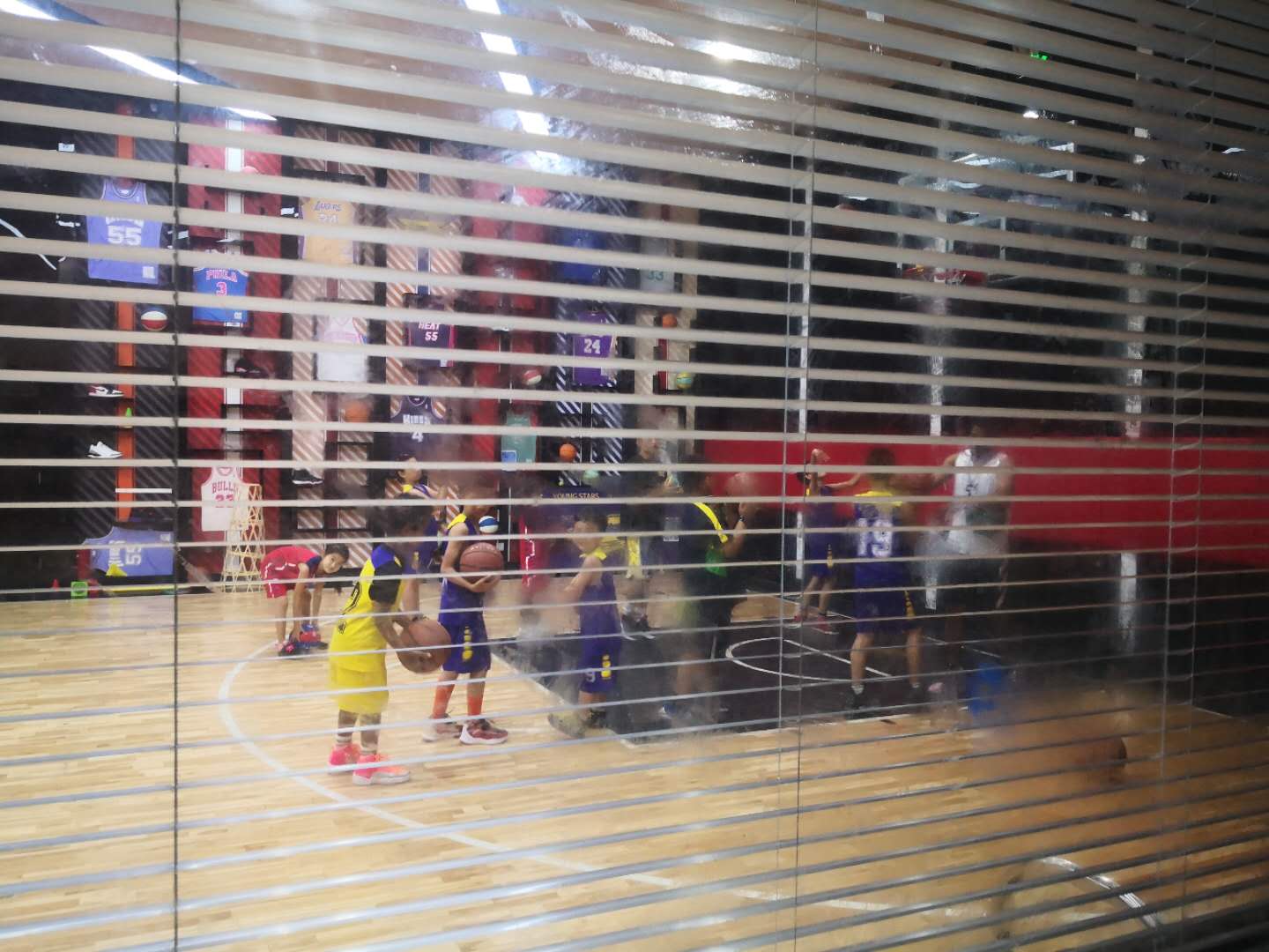 济南大润发超市电话,济南大润发是谁开的