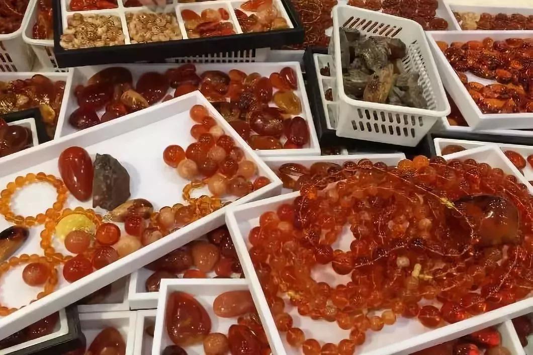 俄罗斯珠宝中国专卖,俄罗斯珠宝店加价