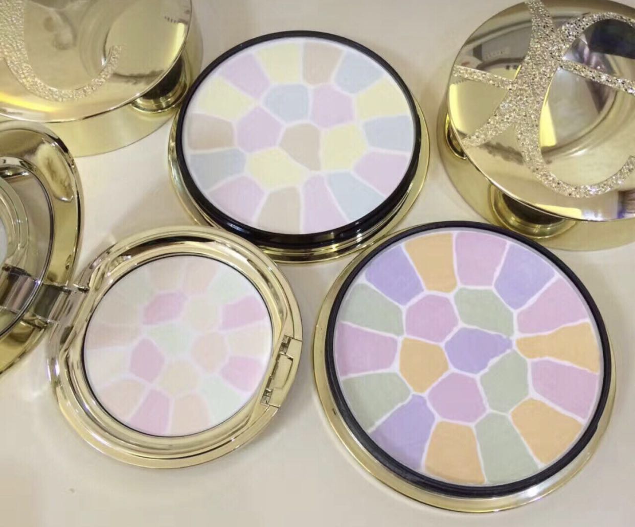 流汗不脱妆的定妆喷雾用法,怎么定妆不容易脱妆小技巧