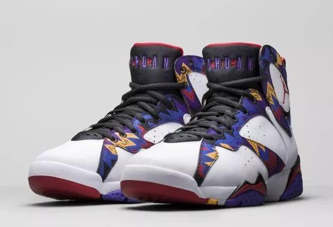 yeezy和aj哪个定位更高,yeezy区别