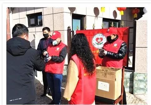 志愿红助力疫情防控阻击战,抗疫战中的一抹志愿红