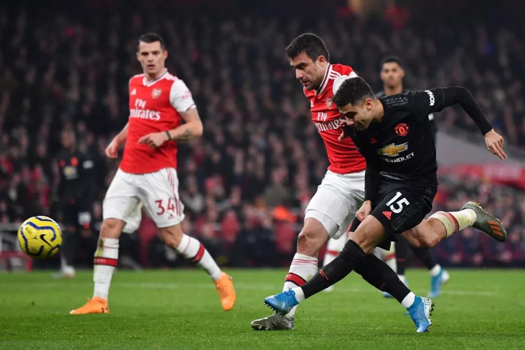 英超第21轮综述积分榜：伊朗国脚惊世破门4-9名无一取胜