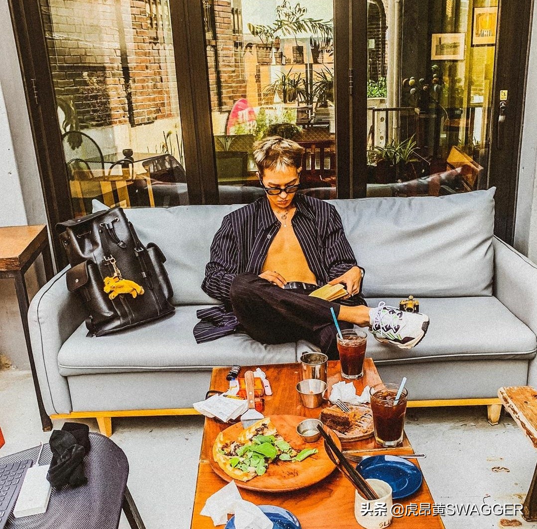 宋旻浩演唱会穿搭,韩国歌手宋旻浩