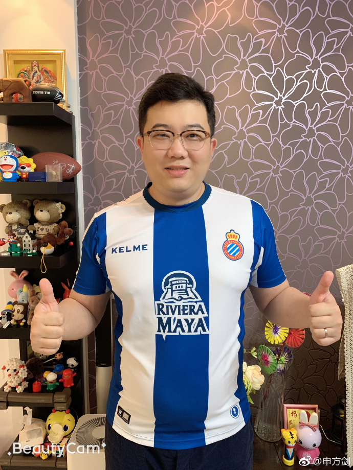 这家公司在中国彻底火了，不仅因为武磊，还有走心的产品