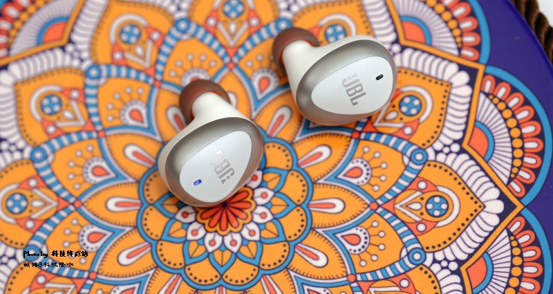 太空舱高音质蓝牙耳机,太空舱便携耳机