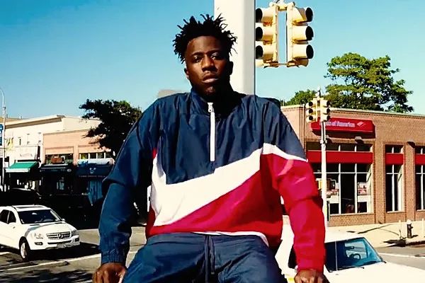 只有nike才有倒钩吗,为什么现在的耐克有4个勾