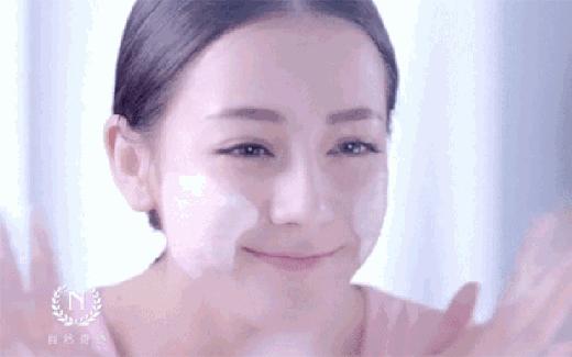 假防晒霜对皮肤有什么伤害,什么成分的防晒霜会导致闷痘