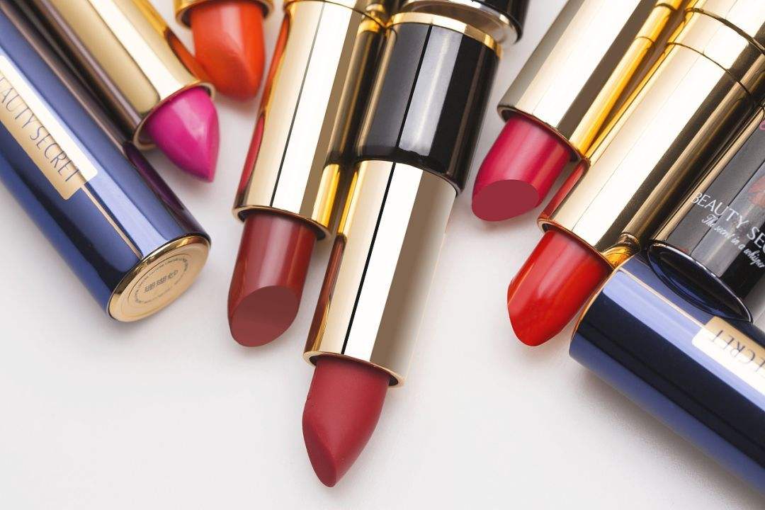 李佳琦一句话让这支口红全球断货,买得起口红,却吃不起猪肉?