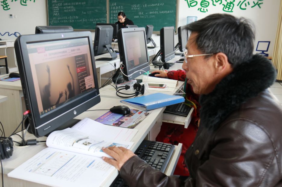 老同学演绎不老青春,老同学深情演绎青春