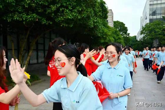 家校合作迎中考勠力同心创佳绩,高风中学中考喜报2021