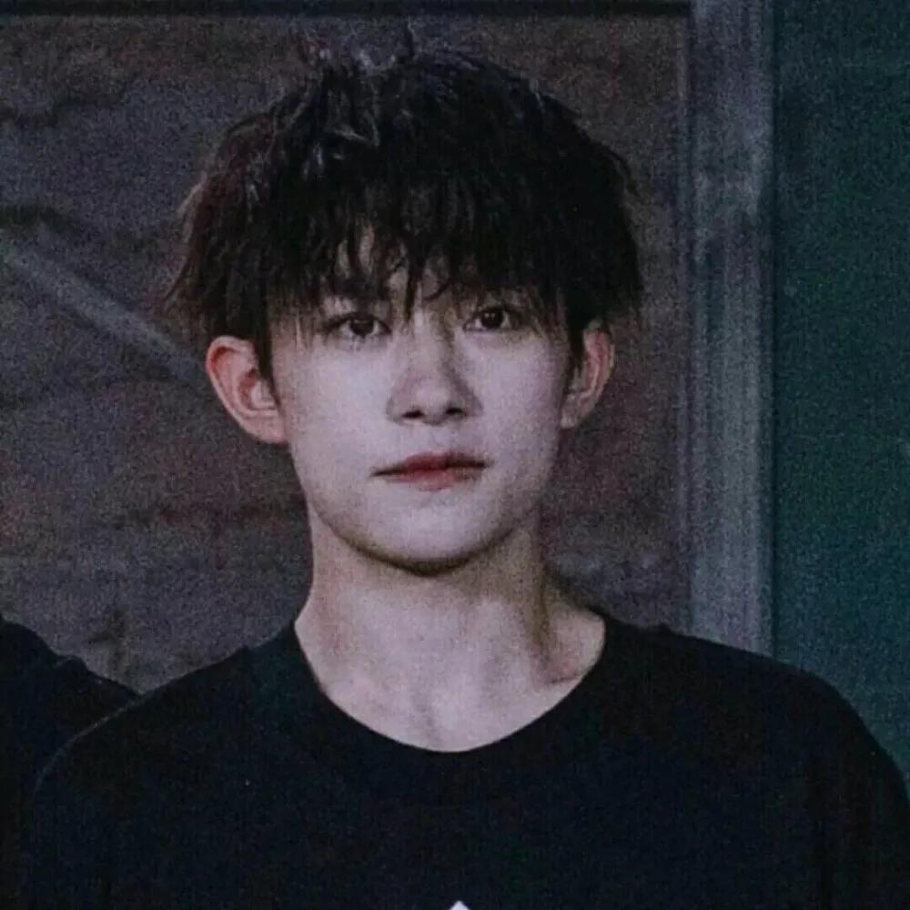 找好看高清的爱豆头像,那些爱豆头像都是在哪来的