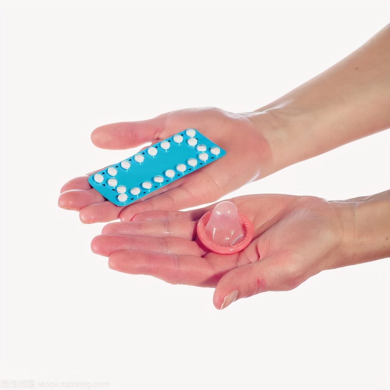 双胞胎长得像的悲剧,双胞胎长得不像老公亲子鉴定