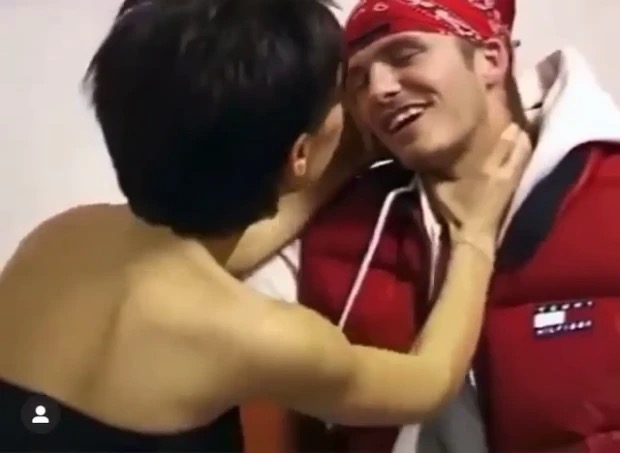 维多利亚贝克汉姆写真视频,维多利亚晒小贝帅照